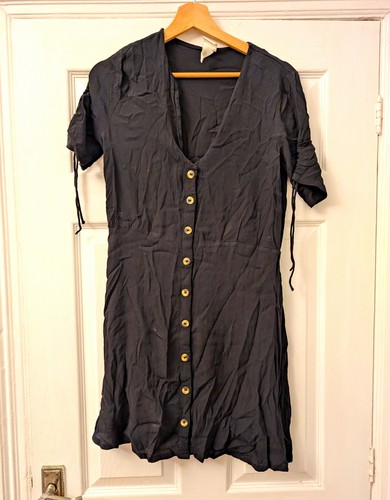 Black neck button front - h&m,