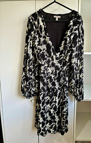 Black white abstract - black,