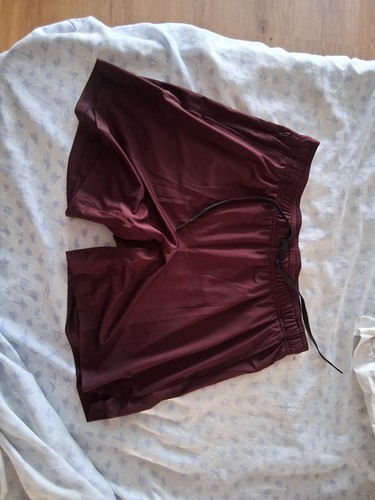 Burgundy shorts white - burgundy,