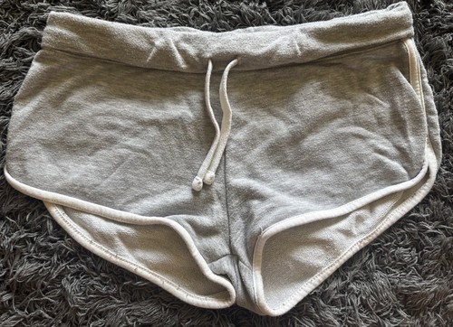 Light grey shorts comfy - light,
