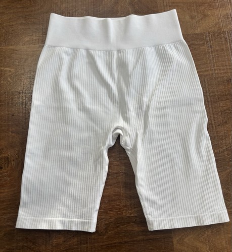 Ribbed white cycling - ribbed,