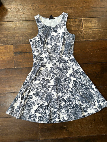 Black white floral - black,
